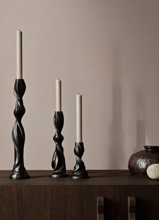 ferm LIVING Gale Small kandelaar 13,2 cm - achterkant zwart