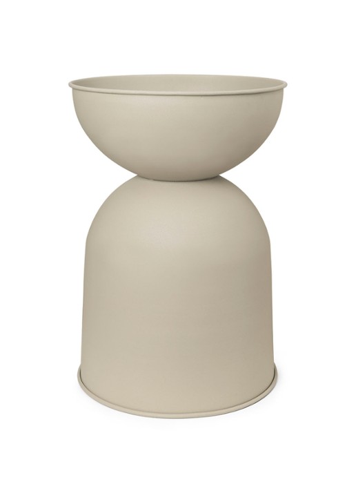ferm LIVING Hourglass bloempot van gepoedercoat ijzer voor binnen Ø30 cm - voorkant 2 lichtbruin