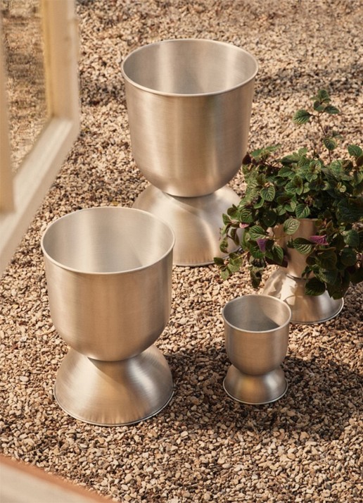 ferm LIVING Hourglass bloempot voor buiten Ø40 cm - voorkant 2 zilver