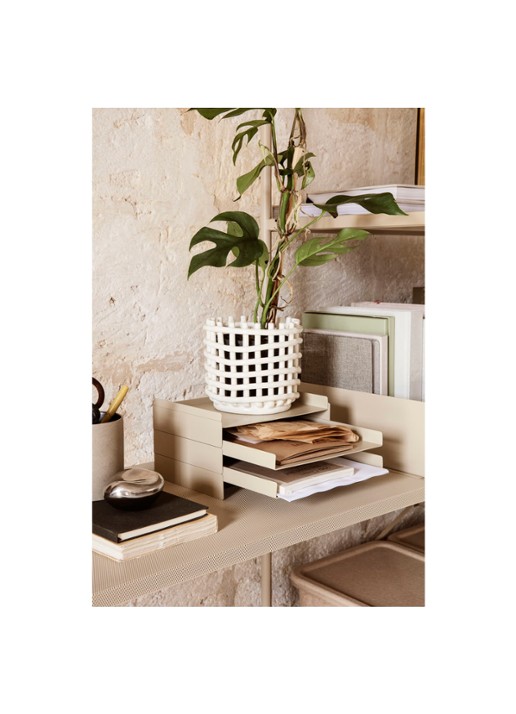 ferm LIVING Mand S van keramiek 15 cm - voorkant 2 gebroken wit