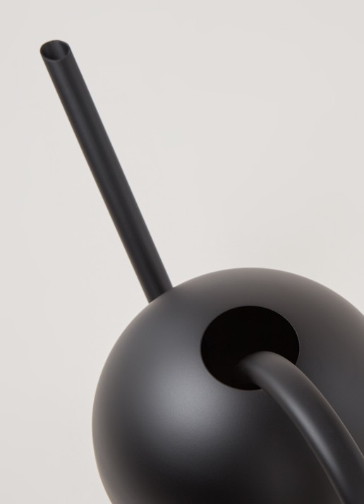 ferm LIVING Orb gieter 2 liter  - detail 3 zwart