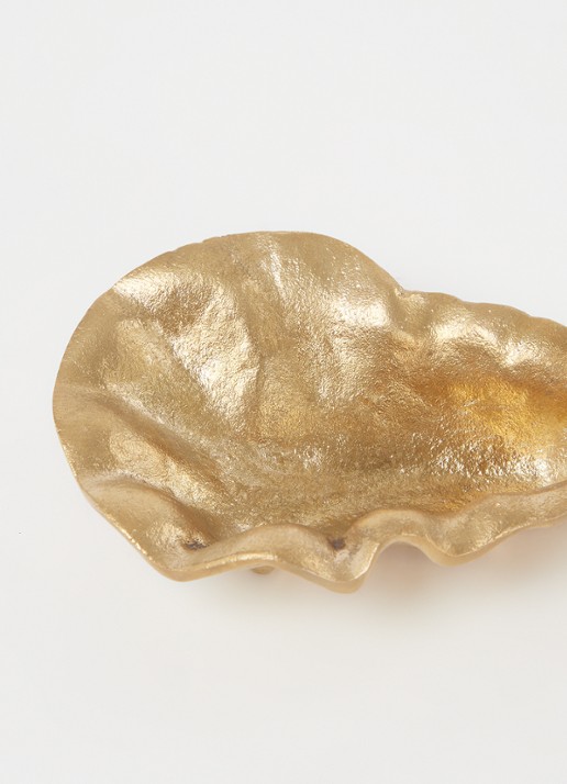 ferm LIVING Oyster schaaltje 10,5 x 7 cm - detail goud