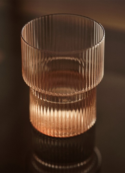ferm LIVING Ripple drinkglas set van 4 - achterkant 3 lichtroze