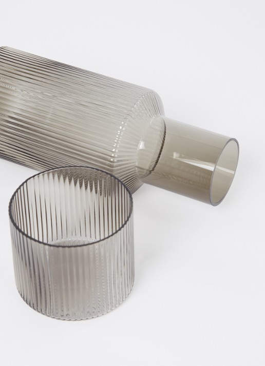 ferm LIVING Ripple karaf set van 2 - voorkant 2 lichtbruin