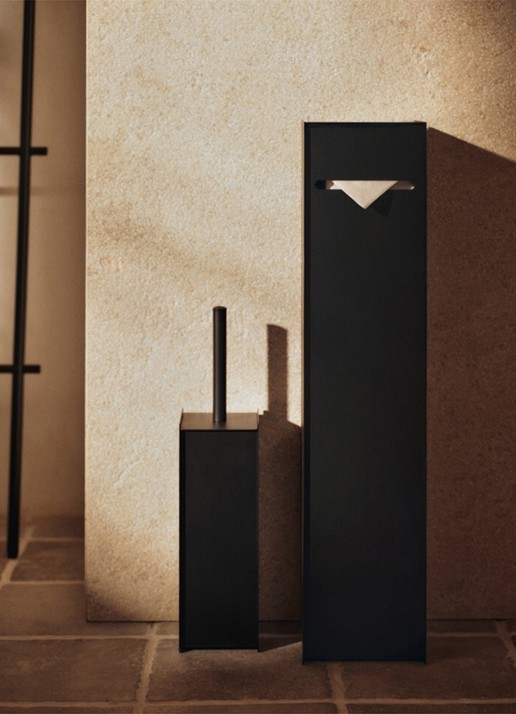 ferm LIVING Sama toiletrolhouder - voorkant 2 zwart