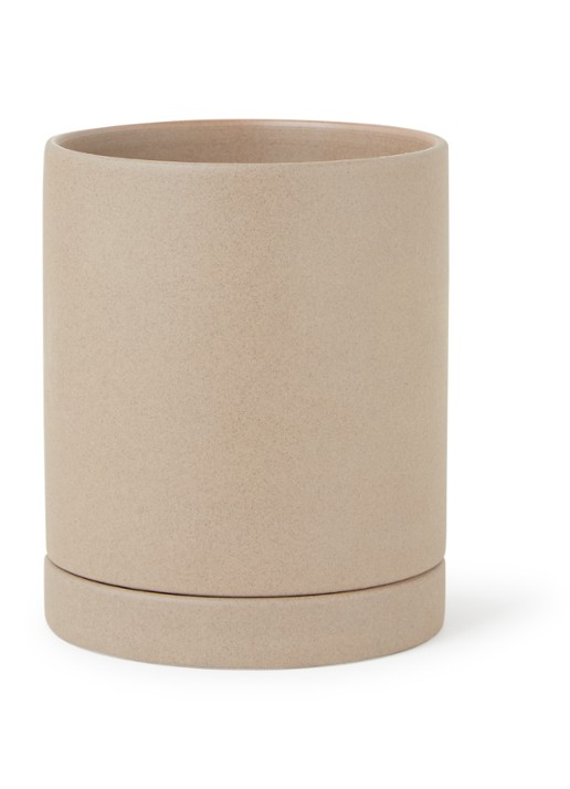ferm LIVING Sekki Medium bloempot van keramiek voor binnen - 15,5 cm  - voorkant zand