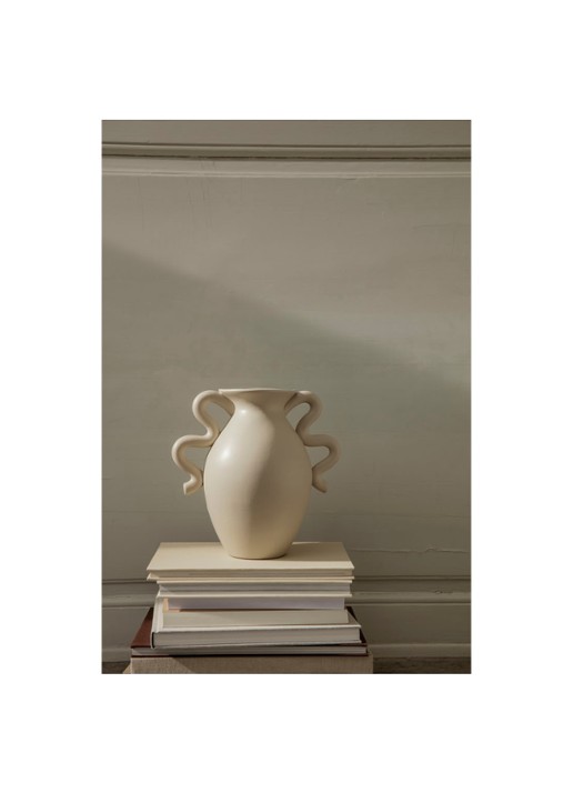 ferm LIVING Verso vaas 27 cm - detail 2 gebroken wit