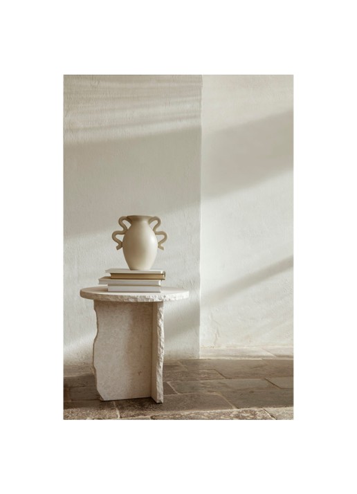 ferm LIVING Verso vaas 27 cm - voorkant 4 gebroken wit