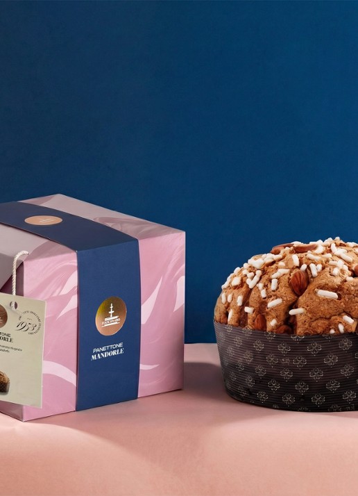 Fiasconaro Panettone met glazuur en amandelen 750 gram - achterkant beige
