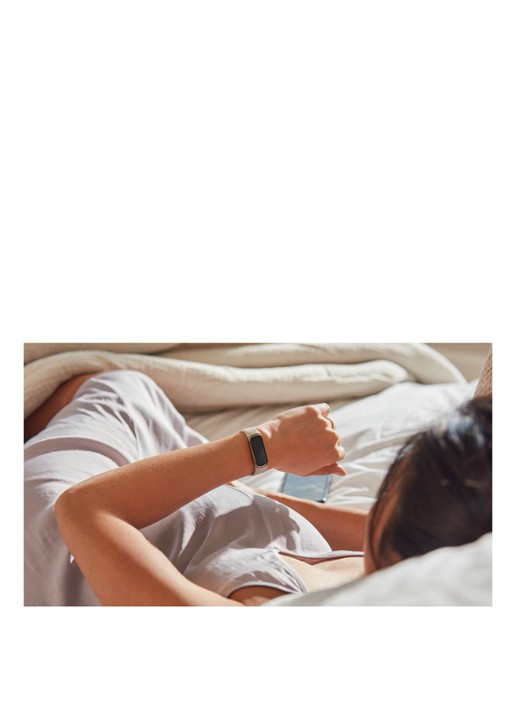 Fitbit Luxe sporthorloge FB422GLWT - detail 3 goud