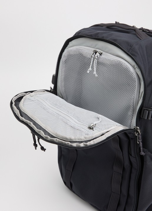 Fjällräven Färden Carry-On rugzak met 16 inch laptopvak - detail 2 zwart