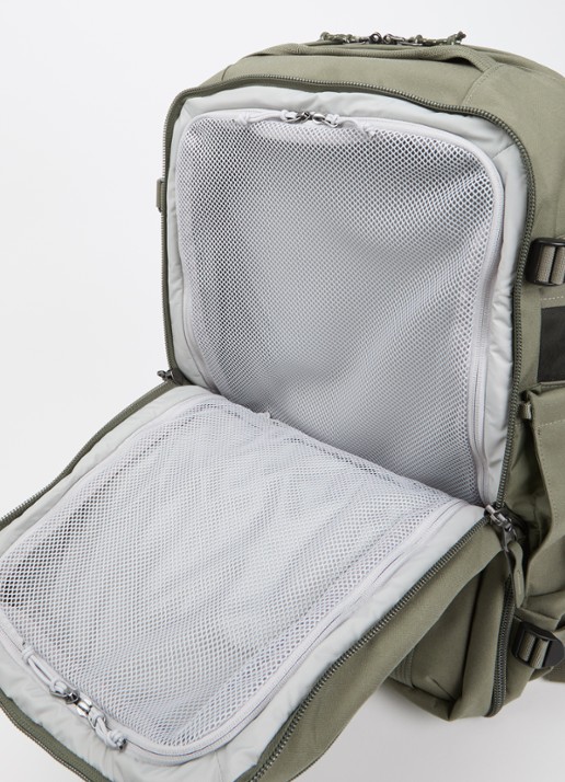 Fjällräven Farden Carry-On rugzak met 17 inch laptopvak - detail olijfgroen