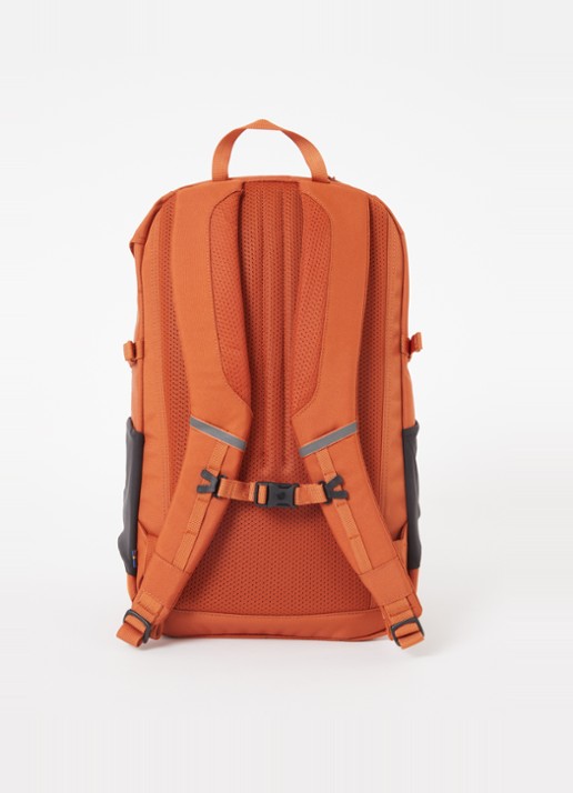 Fjällräven Skule rugzak met  13 inch laptopvak  - achterkant oranjerood