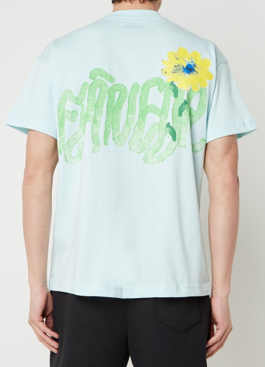 FLÂNEUR Tortuous T-shirt met logo- en backprint - detail mint