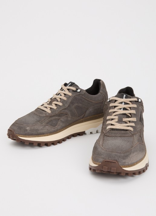 Floris van Bommel De Gripper 01.42 sneaker van nubuck - detail taupe