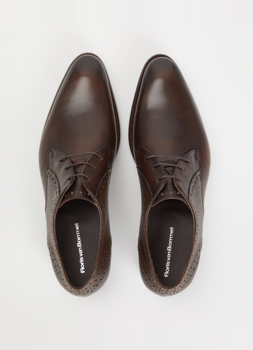 Floris van Bommel De Stapper 39.80 brogue van leer - detail 2 donkerbruin
