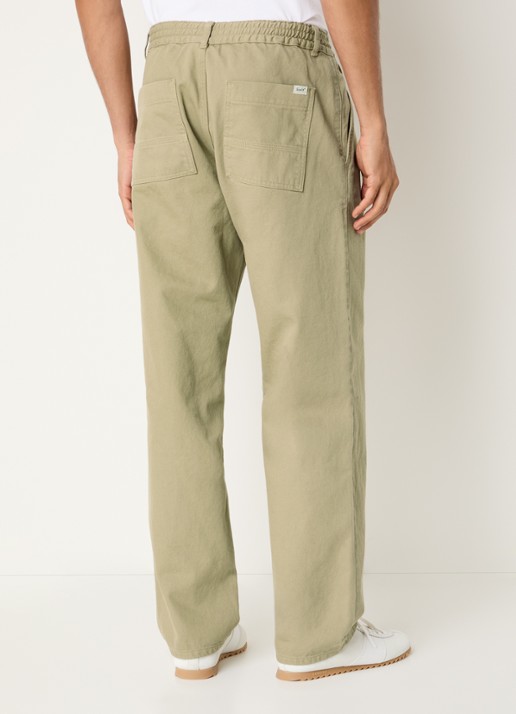 forét Clay Twill tapered fit chino met steekzakken - achterkant 5 khaki
