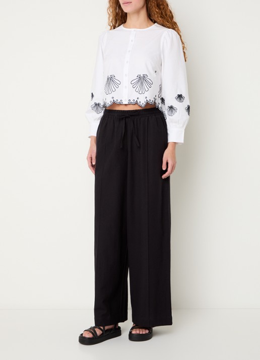 French Connection Cambria cropped blouse met borduring - voorkant 2 wit