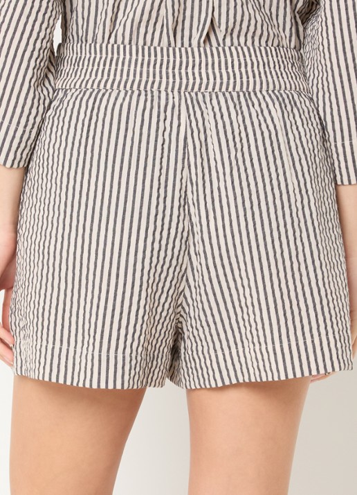 French Connection Lia high waist straight fit korte broek  - achterkant 3 beige