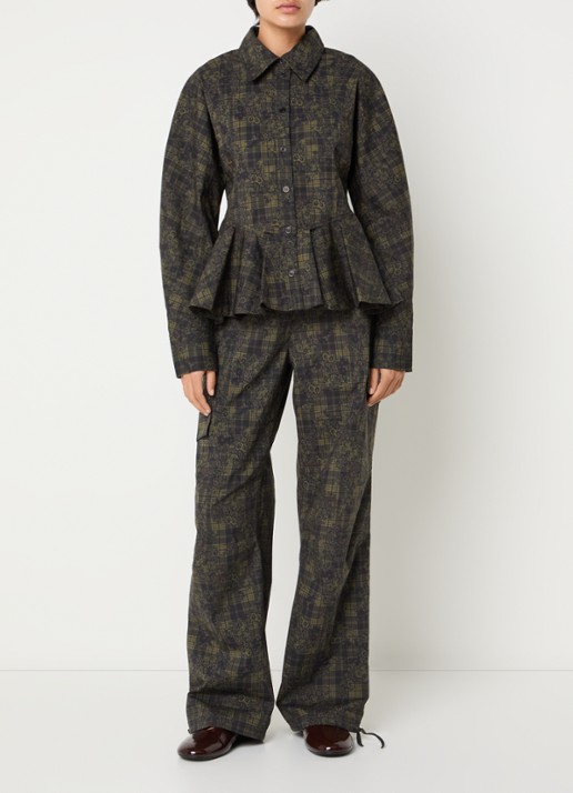 Ganni High waist straight fit cargobroek met ruitdessin en bloemenprint - voorkant 4 olijfgroen