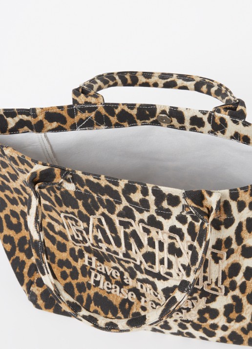 Ganni Small Easy shopper met panterprint en logoborduring - detail camel