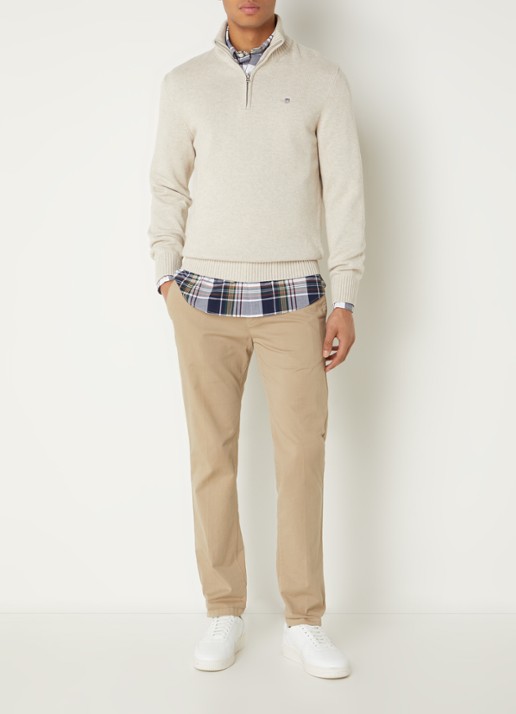 Gant Fijngebreide trui met halve rits en logo - voorkant 3 beige