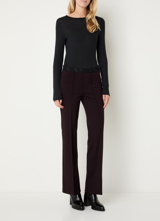 Gardeur Mid waist flared pantalon met stretch - voorkant 3 aubergine