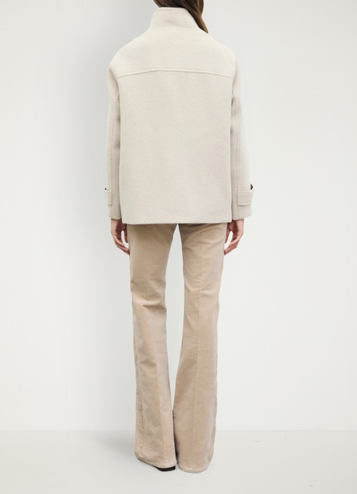 Gerard Darel Alay korte mantel in wolblend met klepzakken - achterkant gebroken wit
