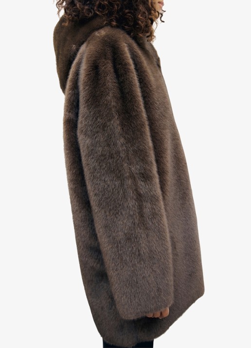 Gerard Darel Amy jas van imitatiebont met capuchon - detail 2 naturel