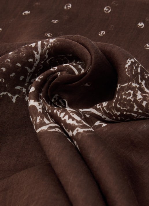 Gerard Darel Donia sjaal in zijdeblend 70 x 180 cm  - detail 2 kastanjebruin