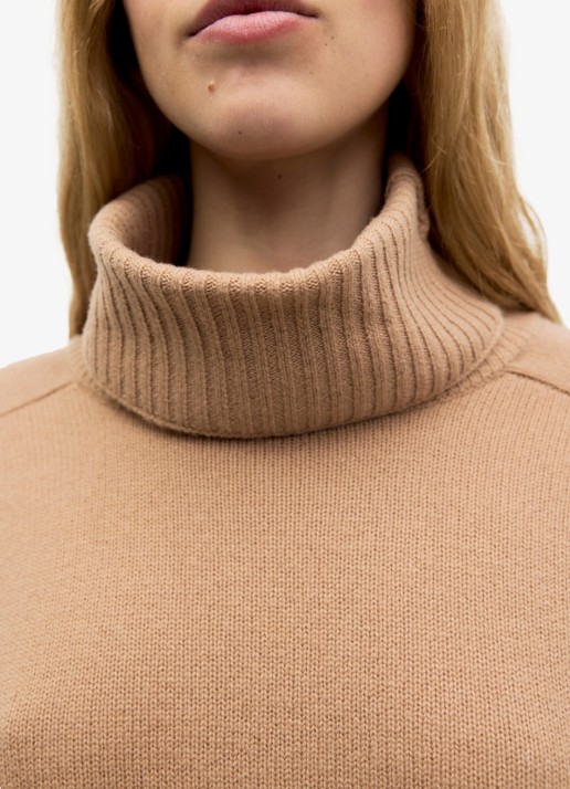 Gerard Darel Ramia fijngebreide trui van wol met col - detail 3 camel