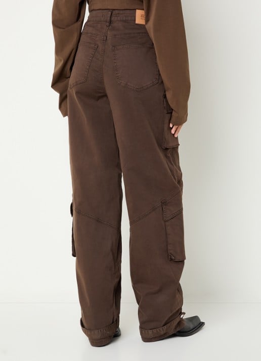 Gestuz High waist loose fit cargobroek met klepzakken - achterkant 2 bruin
