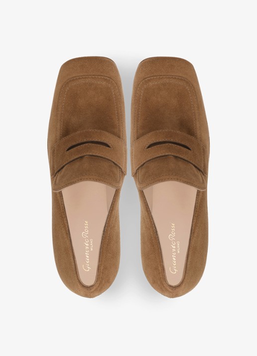 Gianvito Rossi Rouen 45 mocassin van suède - detail bruin