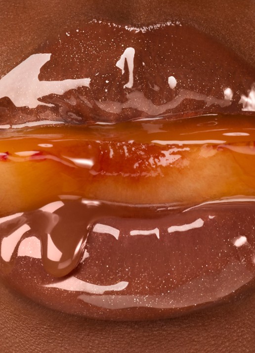 Gisou Honey Infused Lip Oil - lipolie - detail 8 glazed plum
