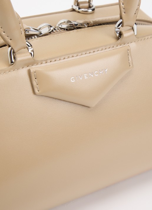 Givenchy Mini Antigona East-West handtas van kalfsleer met afneembare schouderriem - detail 7 beige