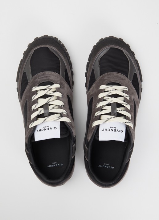 Givenchy New Glide sneaker met details van kalfssuède en logo - detail 2 taupe