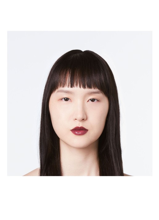 Gucci Rouge de Beauté Brillant Glow en Care - lipstick - detail 5 714 jody wild mauve
