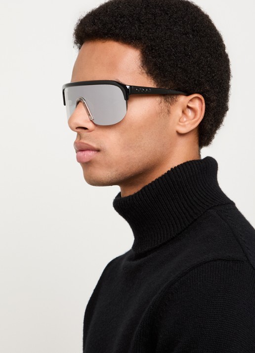 Gucci Shield zonnebril GG1645S - voorkant 2 zwart