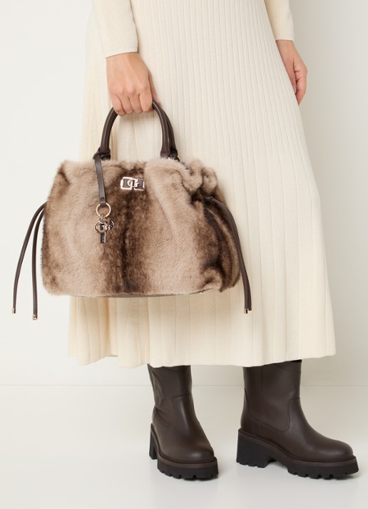 GUESS Mavis handtas van imitatiebont met afneembare schouderriem - voorkant 3 beige