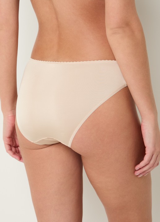 Hanro Satin Deluxe slip - achterkant 4 naturel