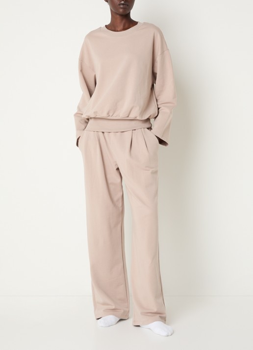 Hanro Sweater met ronde hals - voorkant 2 beige