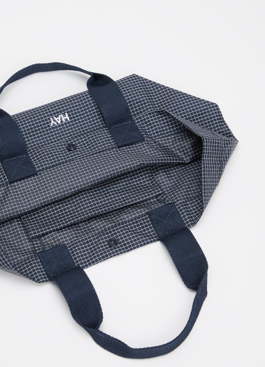 Hay Grid Everyday Mini shopper met ruitdessin - detail donkerblauw