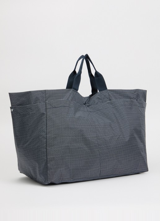 Hay Grid M weekendtas met ruitdessin - achterkant 5 donkerblauw