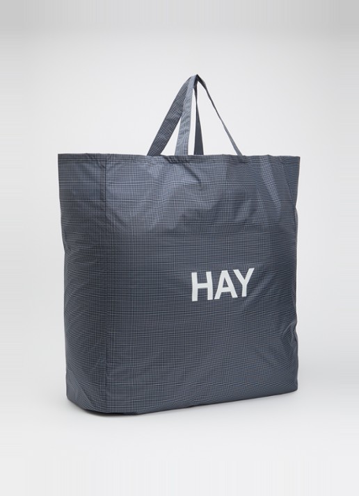 Hay Grid XL shopper met ruitdessin en logo - achterkant donkerblauw