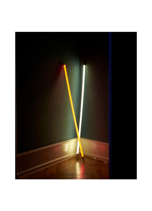 Hay Hay Neon Tube LED lamp 150 x Ø2,5 cm - detail wit