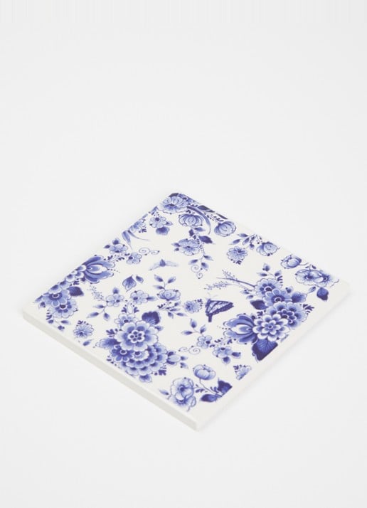 Heinen Delfts Blauw Bloementuin tegel 13 cm  - voorkant 2 blauw