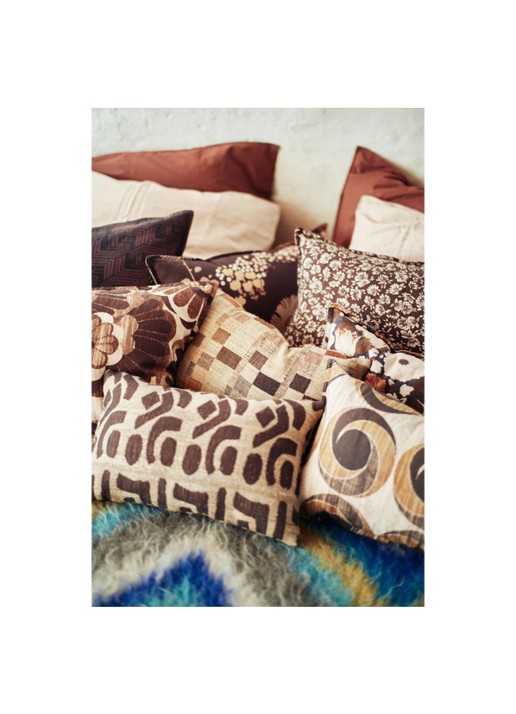 HKliving Silk sierkussen 40 x 25 cm - voorkant 4 lichtbruin