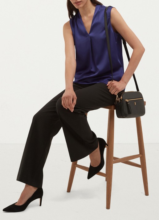 Hobbs Alora blouse met V-hals - detail 5 violet