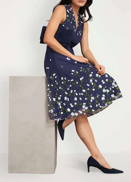 Hobbs Aria midi jurk met bloemenprint - detail 4 donkerblauw