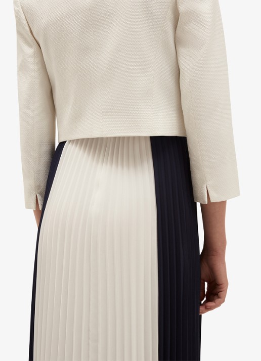 Hobbs Elize bolero met structuur - detail 2 ivoor